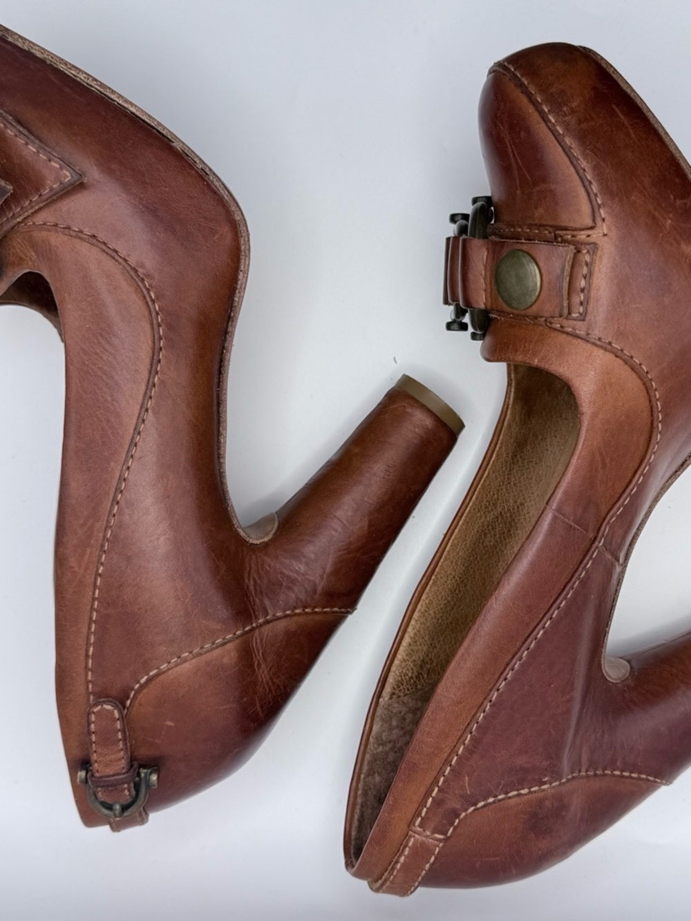 Frye Liv Double Buckle Cognac vintage Leather Block Pump 7.5/8 NEEDS TIP REPAIR - Picture 4 of 16